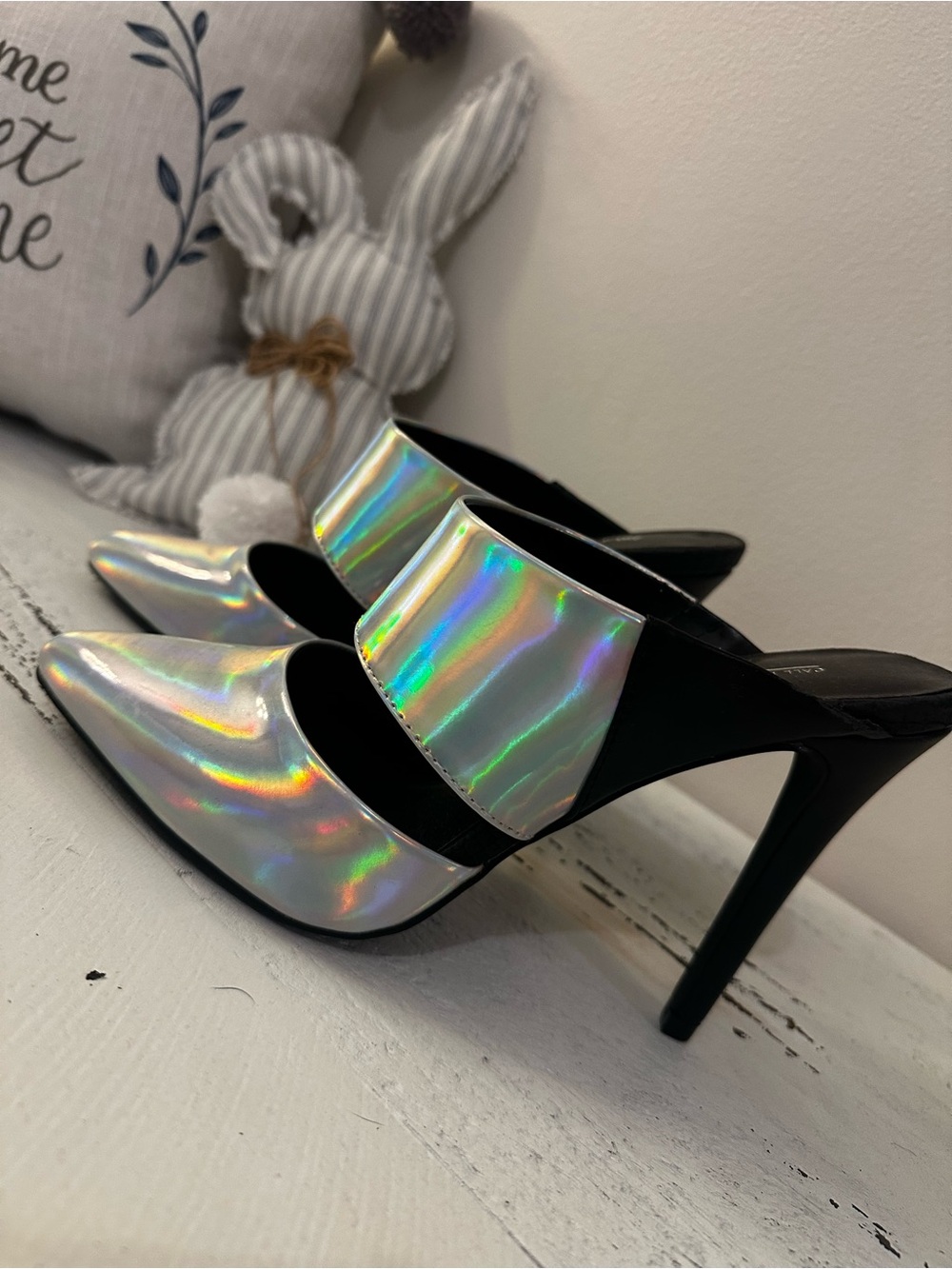 Women’s Holographic Pointed-Toe Mule Heels - Iridescent